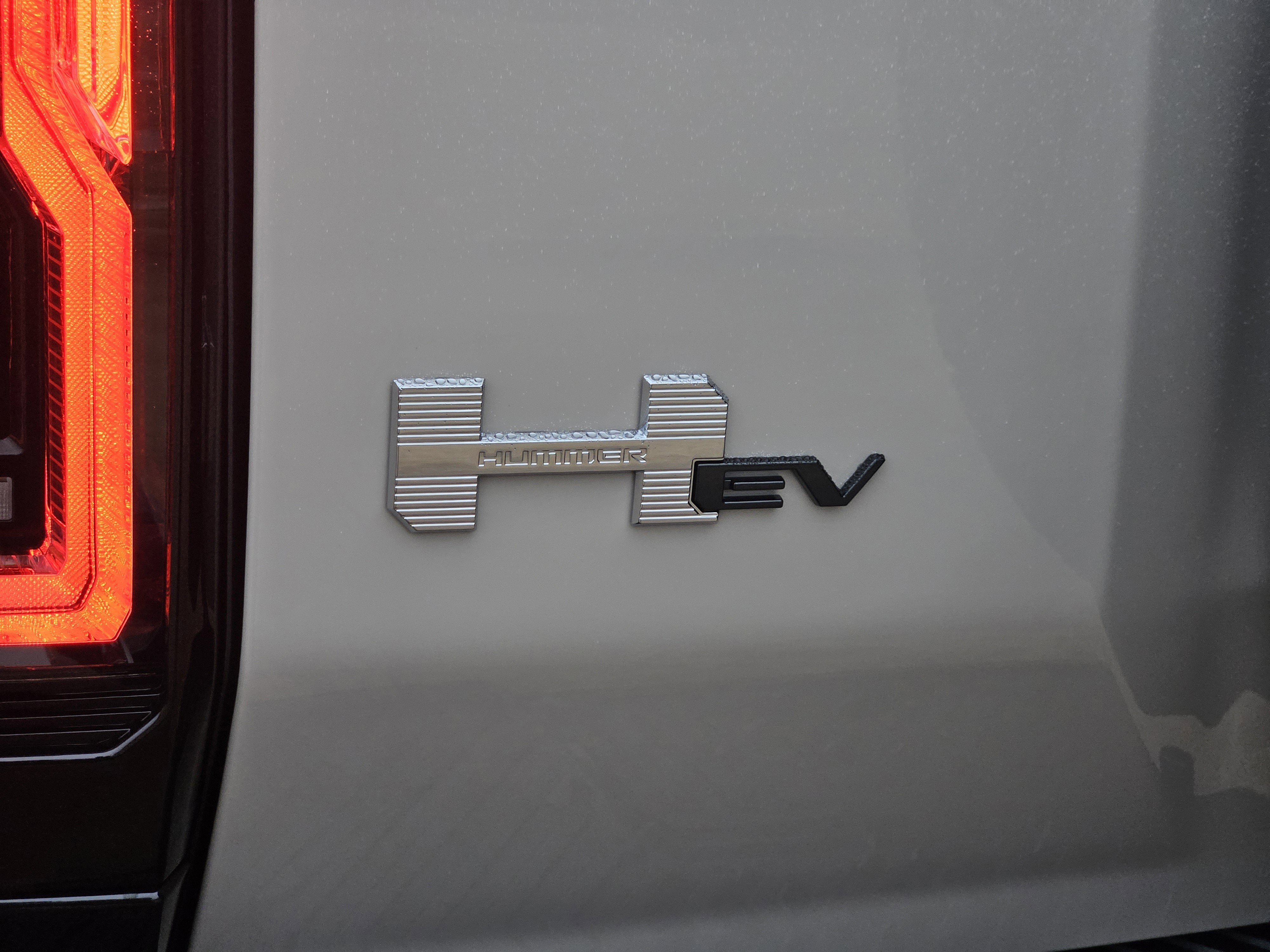 2026 GMC HUMMER EV SUV 2X