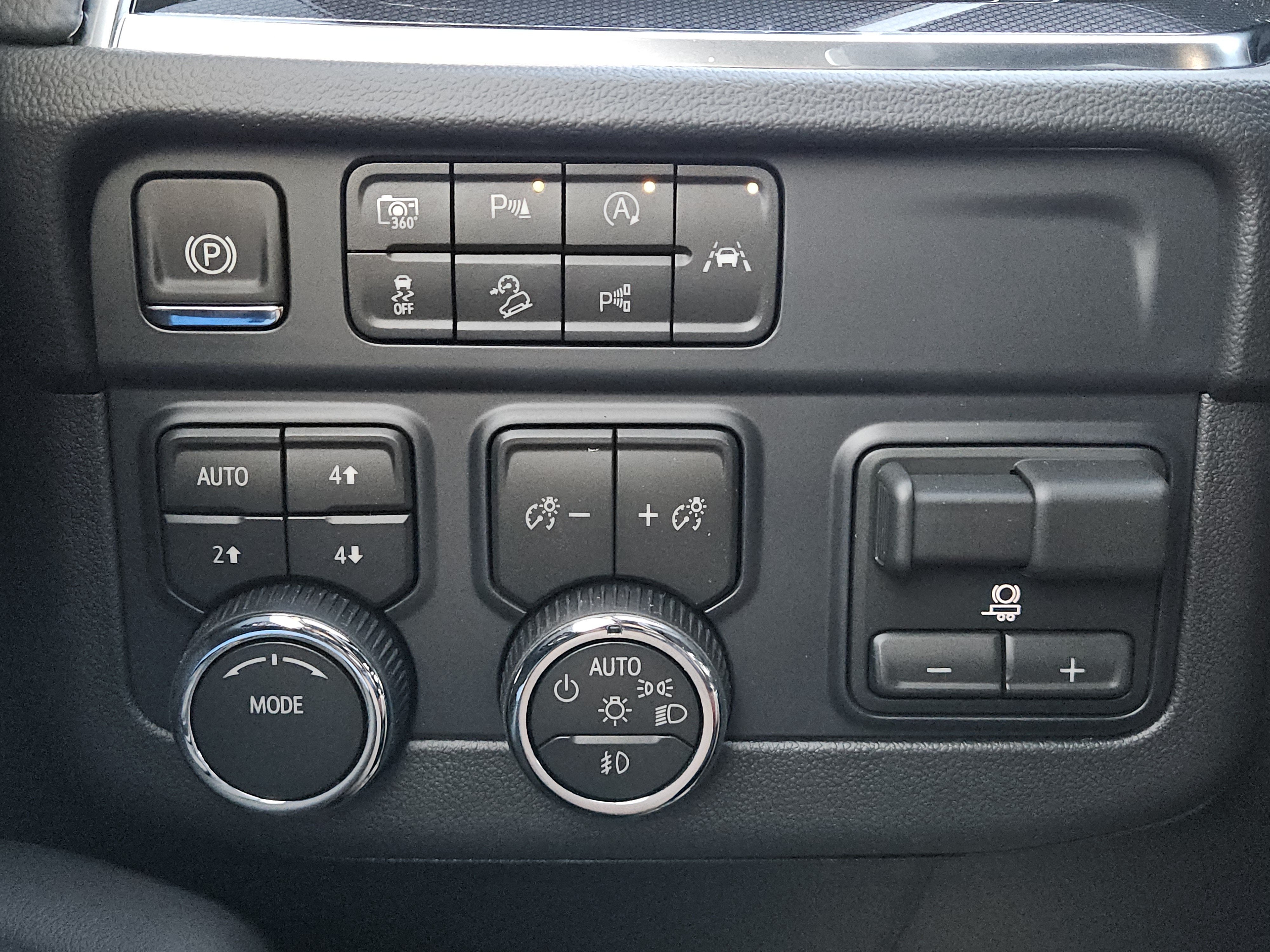 2026 Chevrolet Tahoe RST - Photo 13