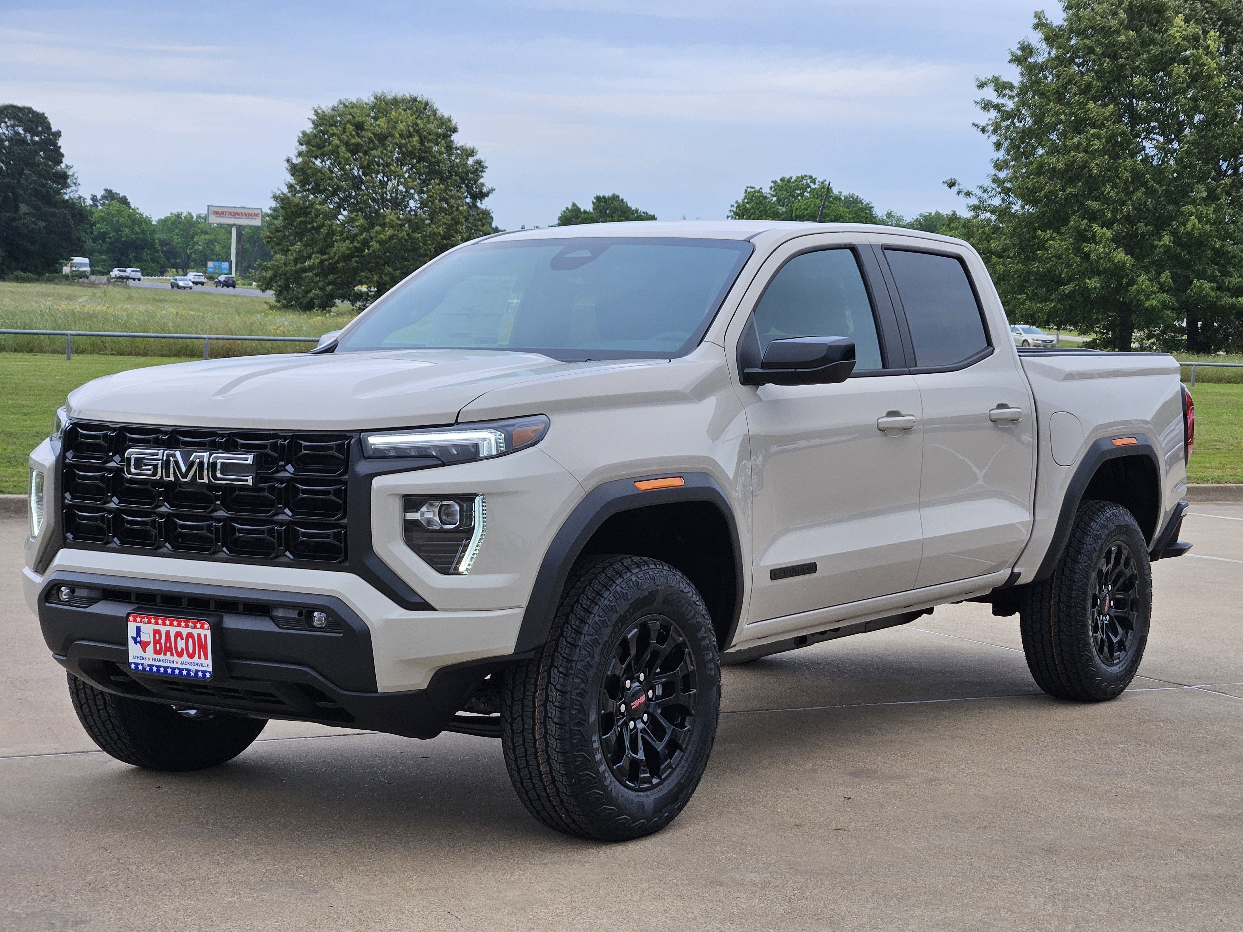 2026 GMC Canyon 2WD Elevation Crew Cab Short Box's photo