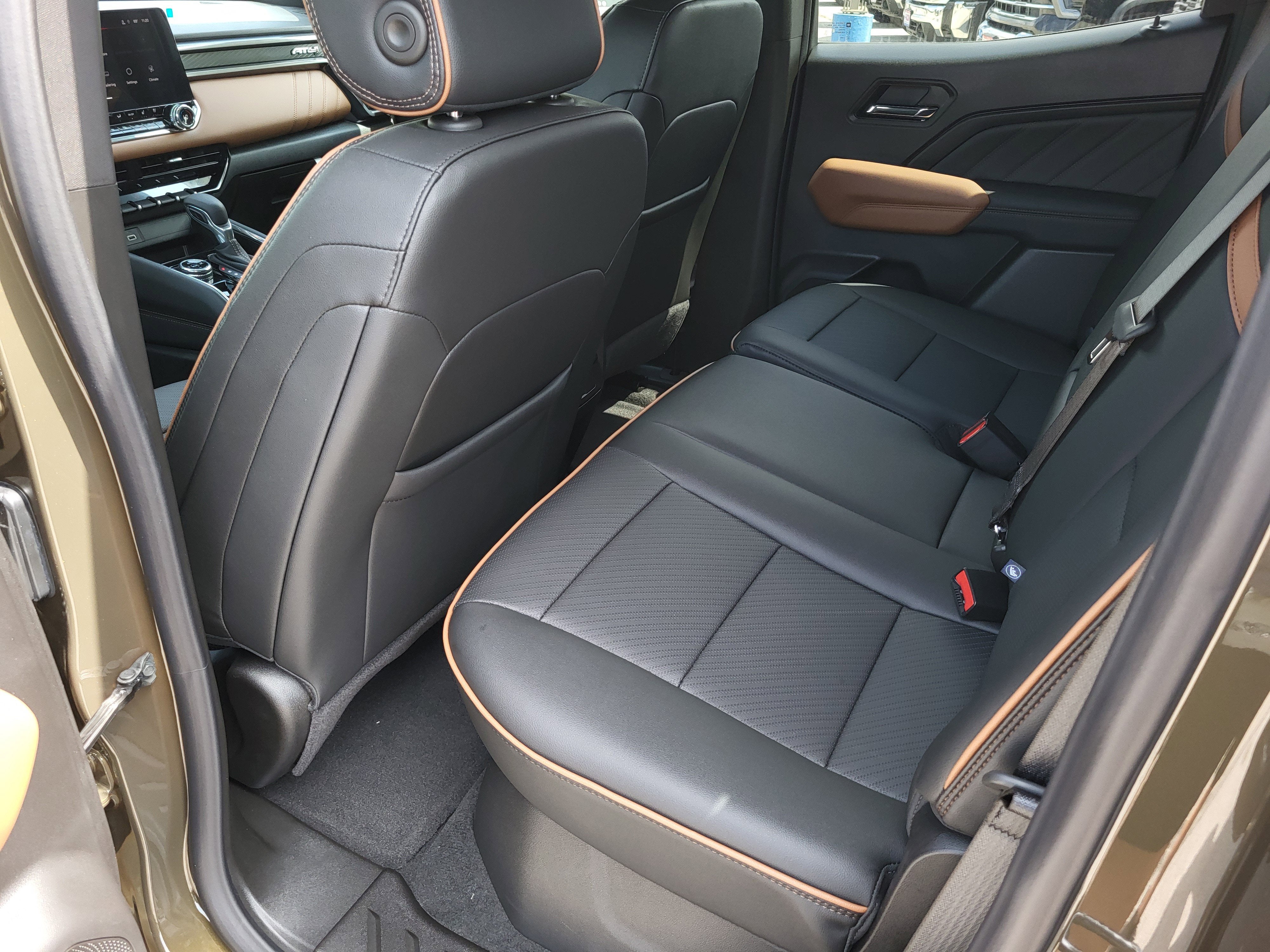 2025 GMC Canyon AT4