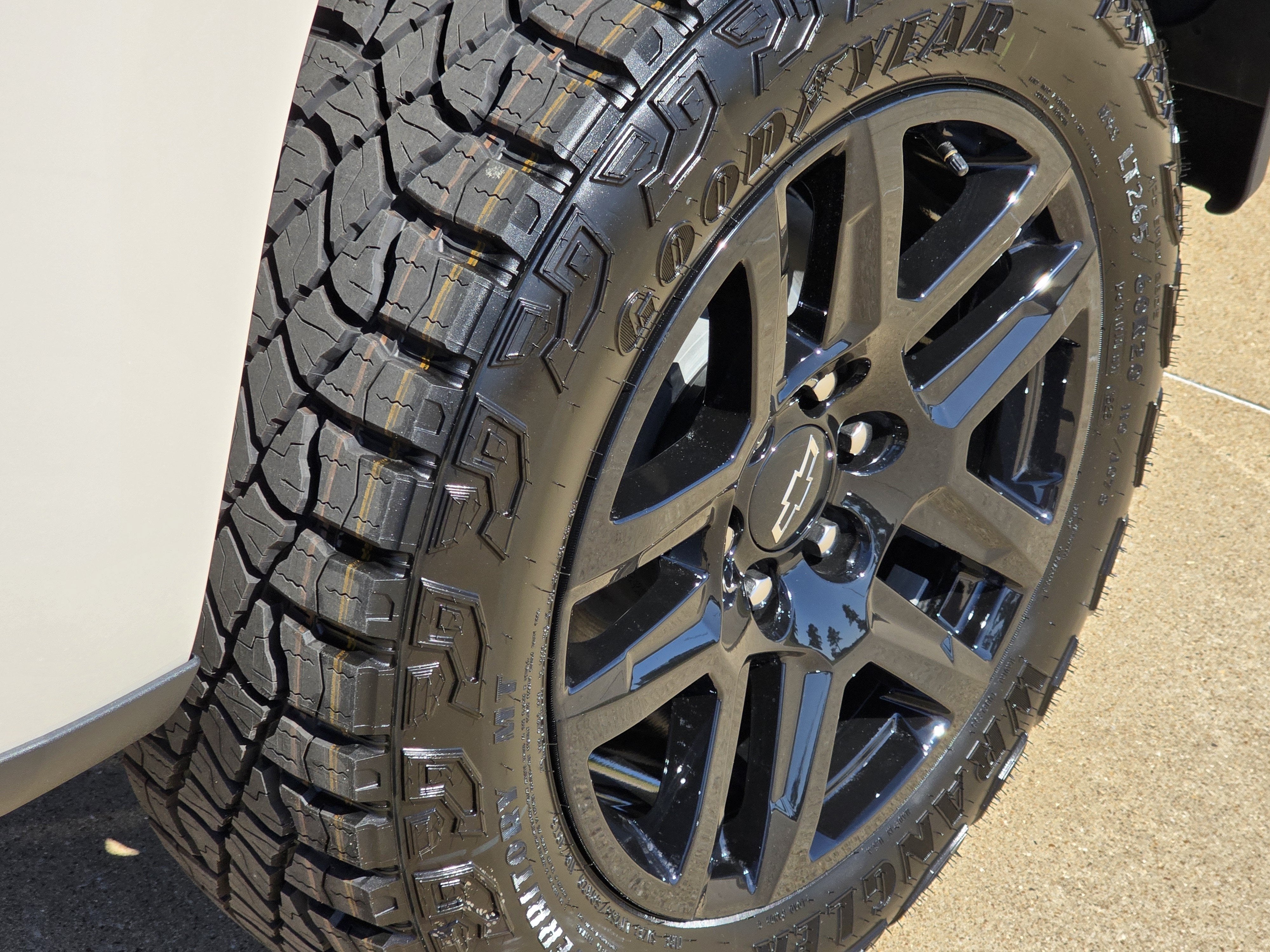 2026 Chevrolet Silverado 1500 Custom Trail Boss - Photo 8