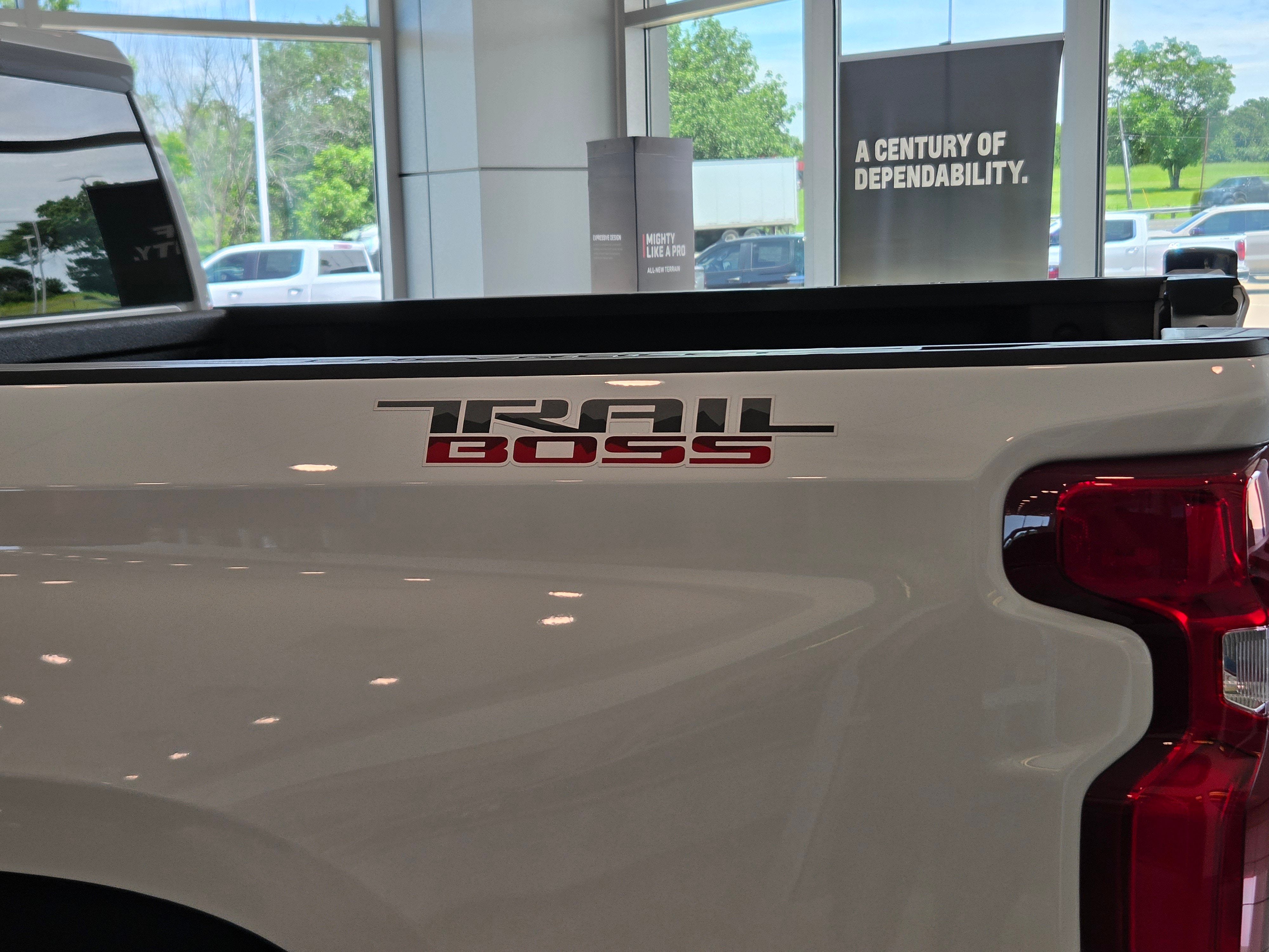 2026 Chevrolet Silverado 1500 LT Trail Boss - Photo 6