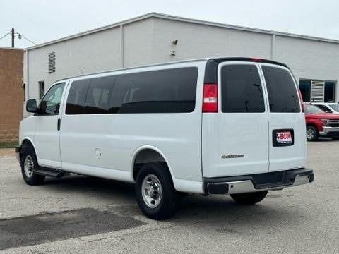 2025 Chevrolet Express Passenger LT