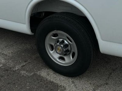 2025 Chevrolet Express Passenger LT