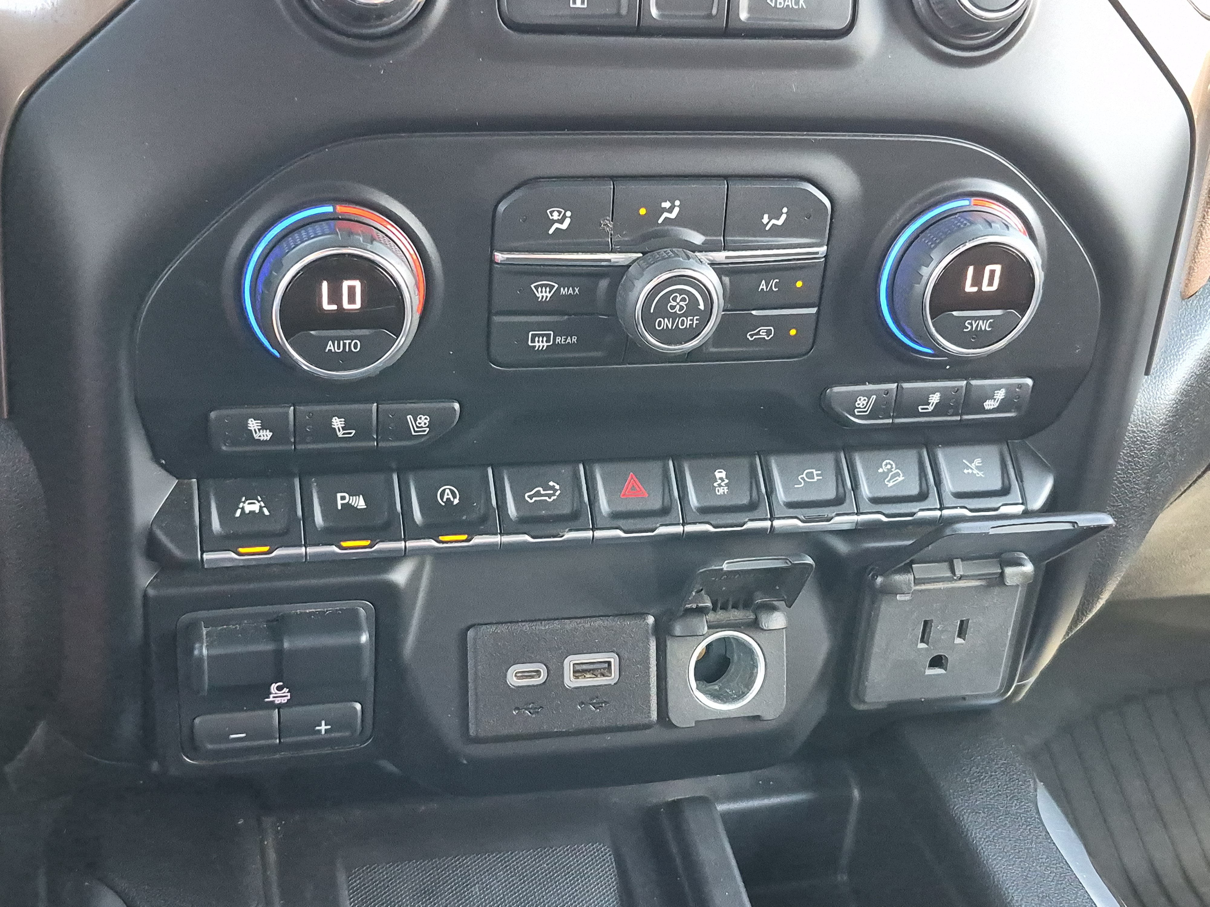 2020 Chevrolet Silverado 1500 High Country - Photo 33