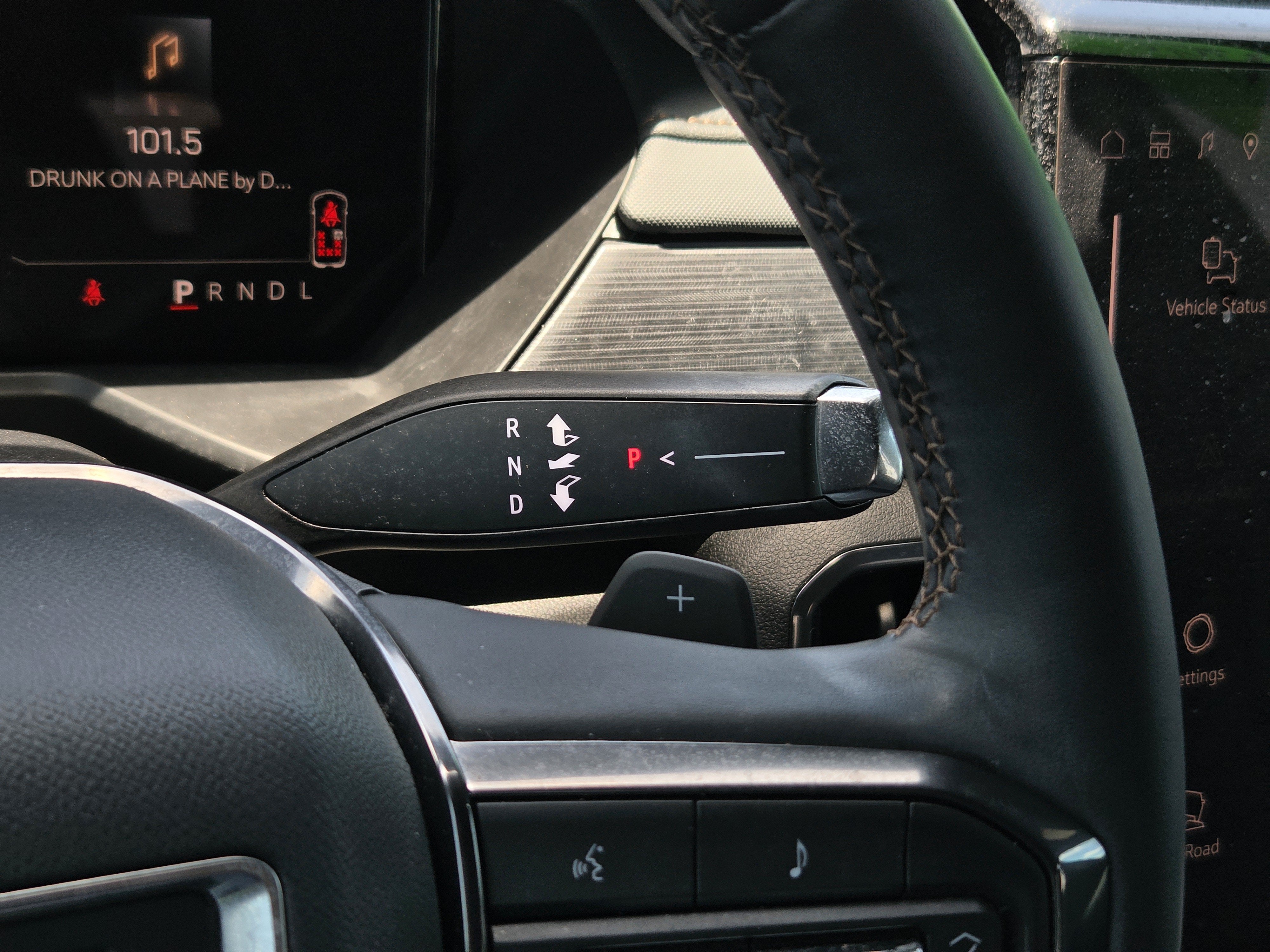 2024 GMC Acadia AWD AT4