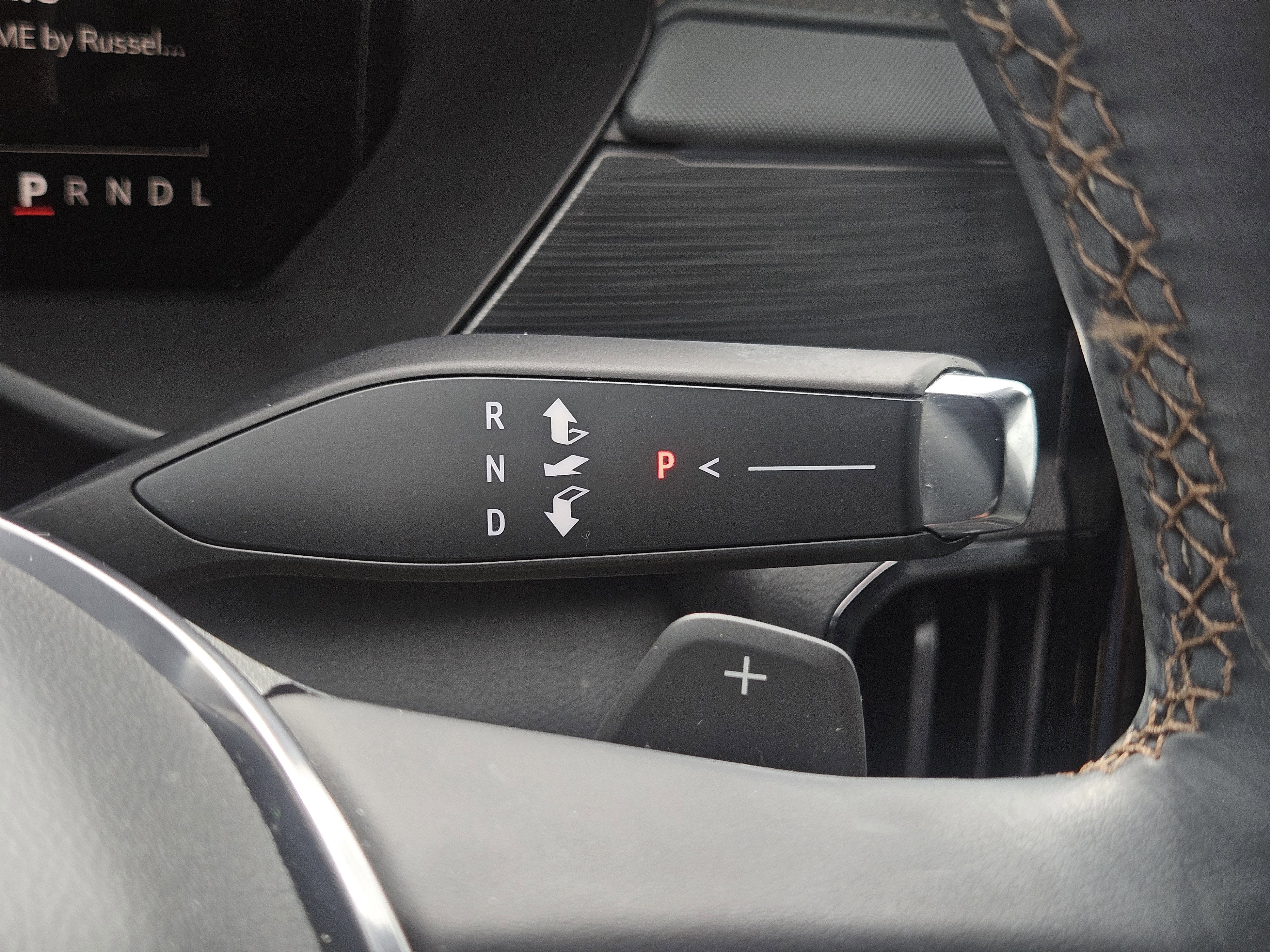 2025 GMC Acadia AWD AT4