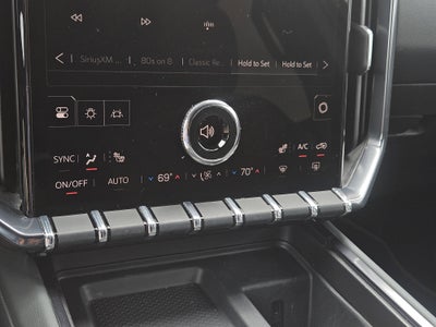 2025 GMC Acadia AWD AT4