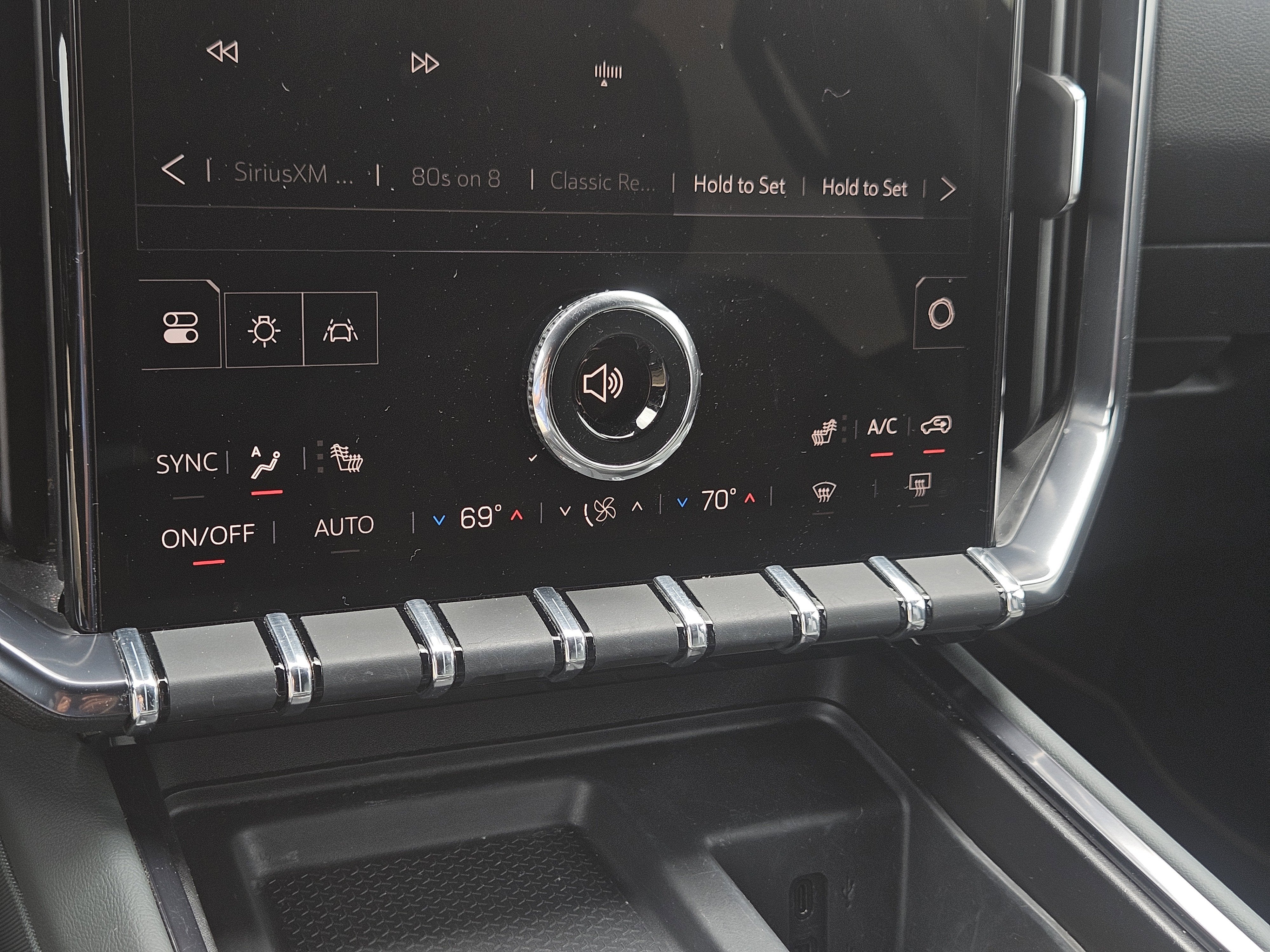 2025 GMC Acadia AWD AT4