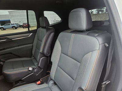 2025 GMC Acadia AWD AT4