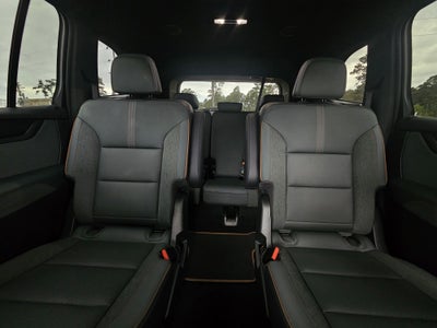 2025 GMC Acadia AWD AT4