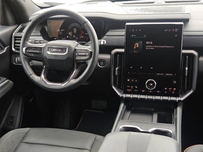 2025 GMC Acadia AWD AT4