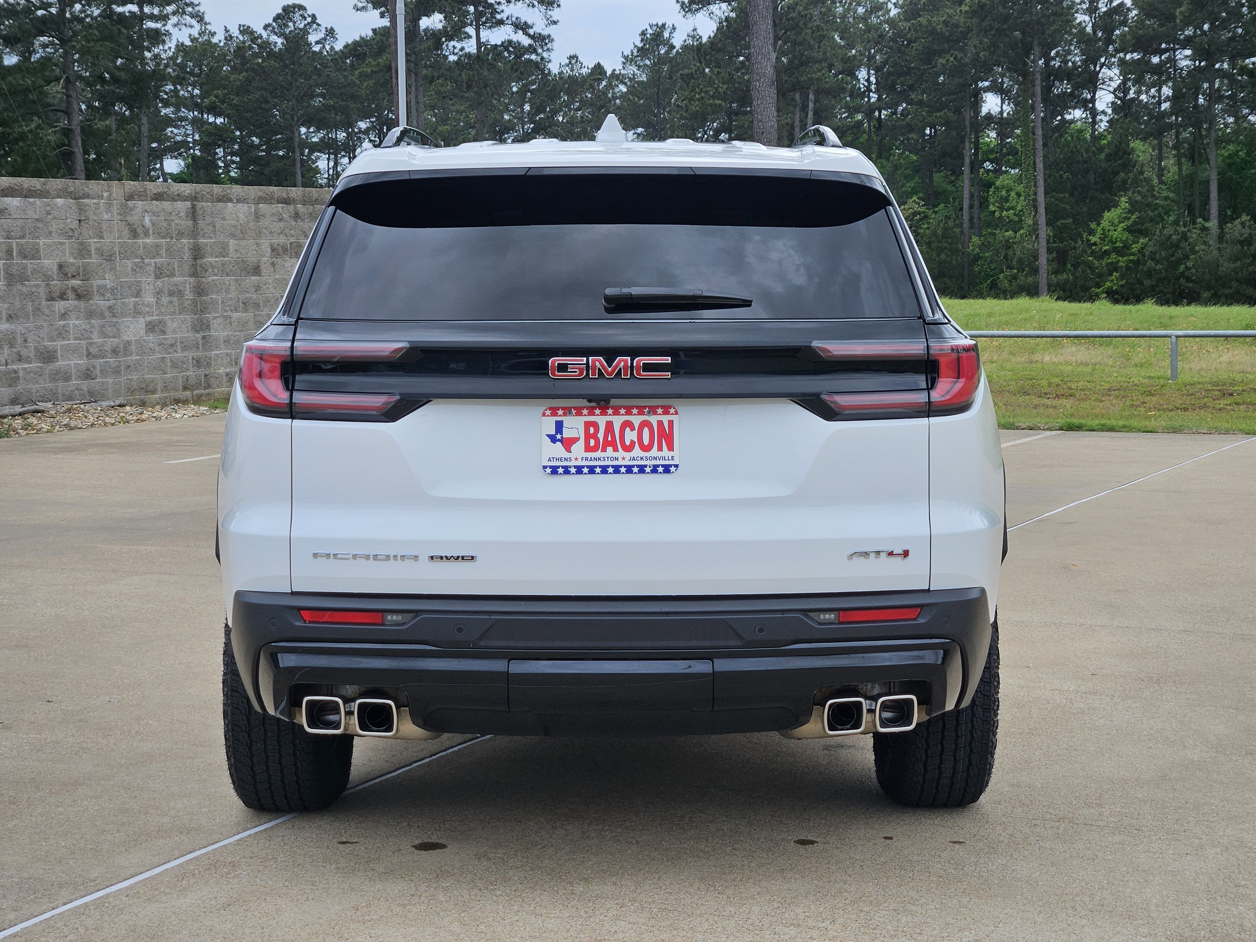 2025 GMC Acadia AWD AT4
