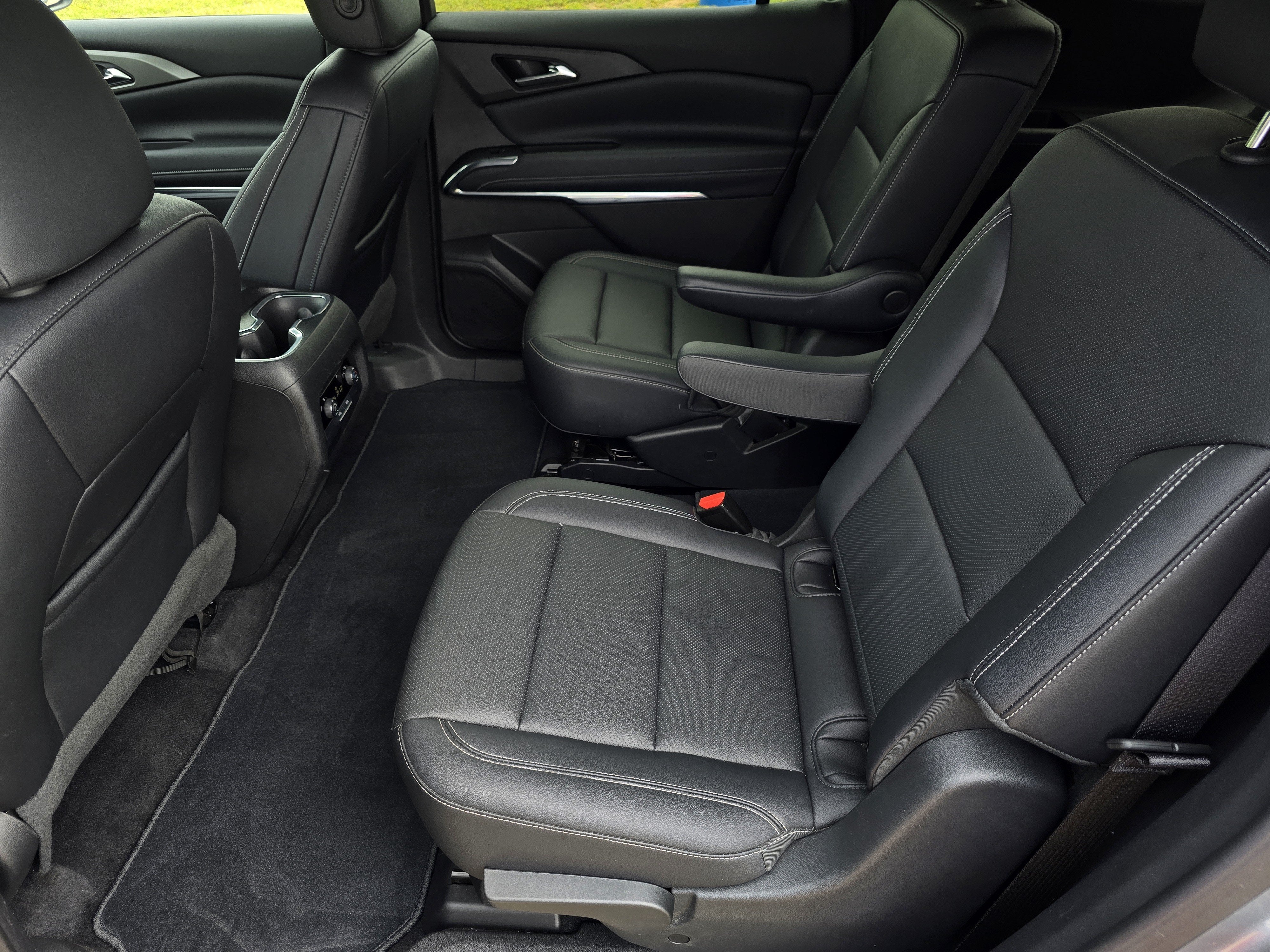 2025 Chevrolet Traverse FWD LT