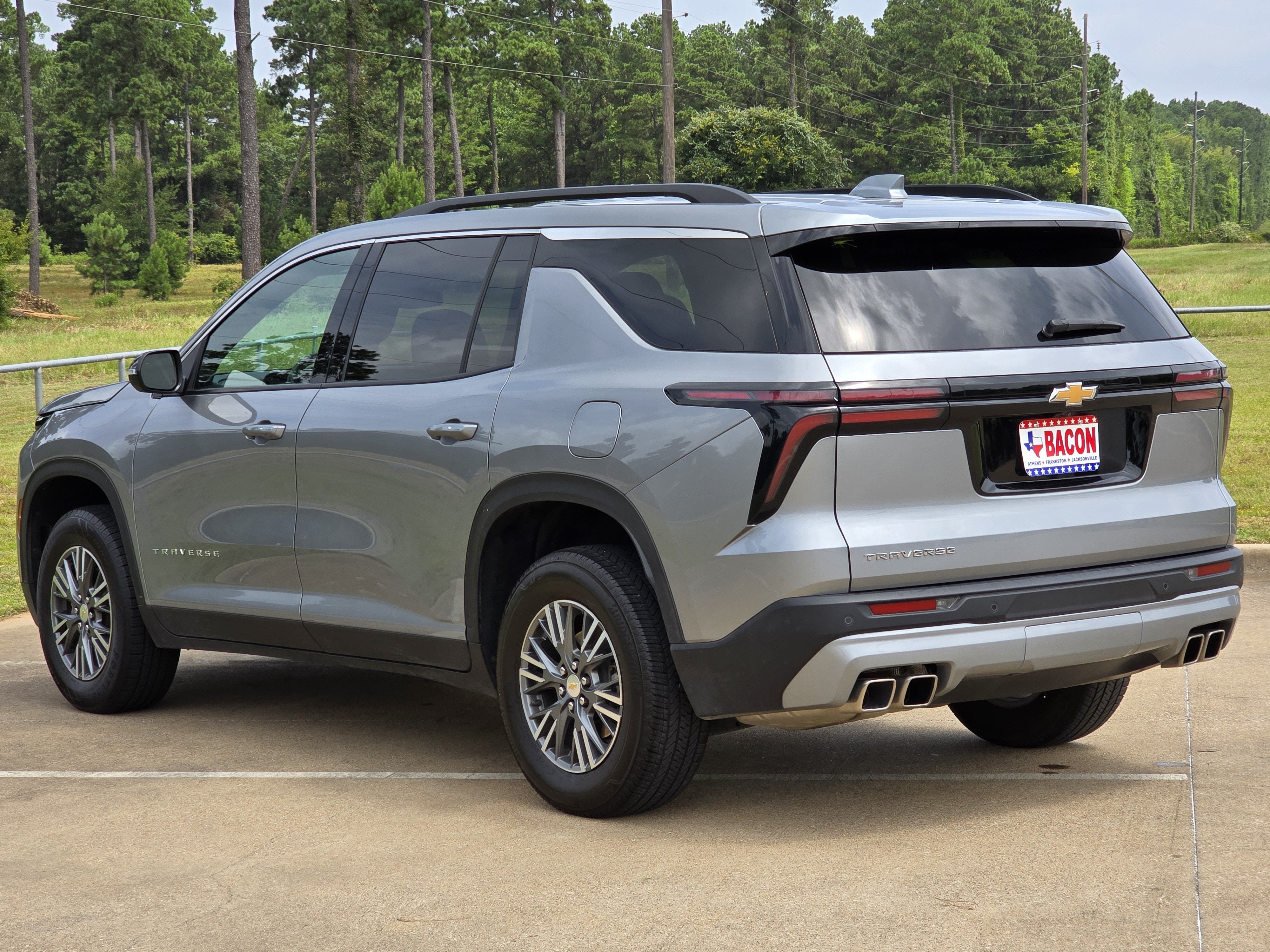 2025 Chevrolet Traverse FWD LT
