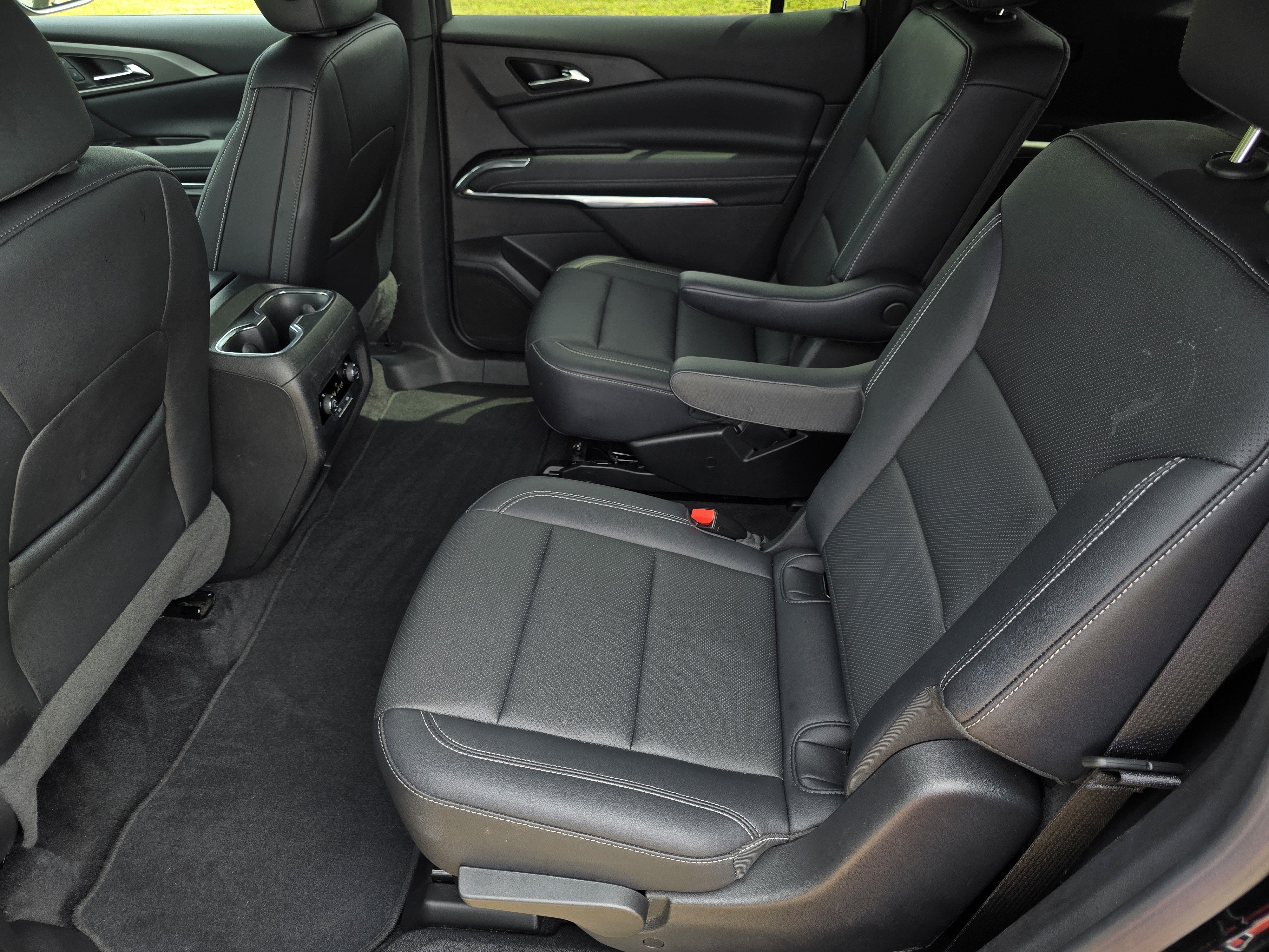 2025 Chevrolet Traverse FWD LT