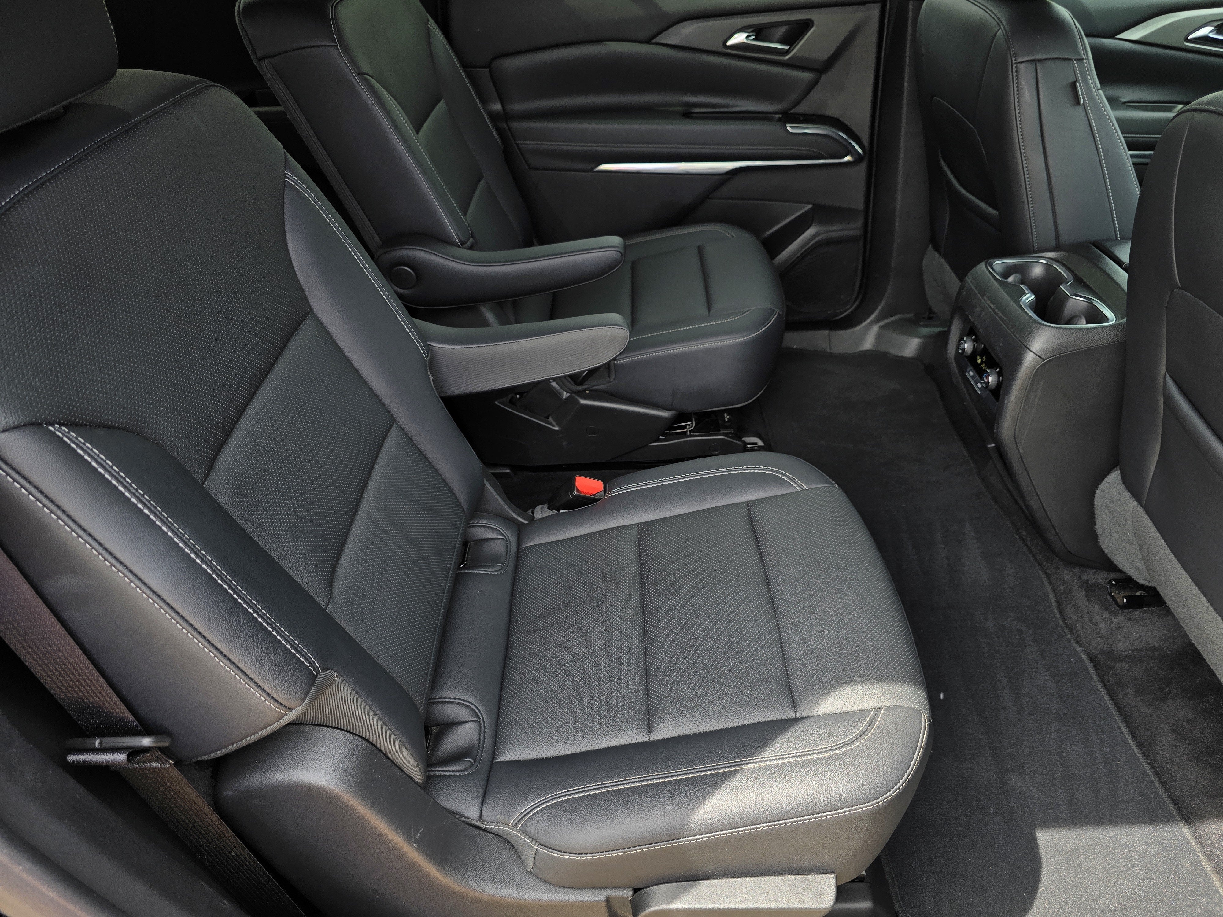 2025 Chevrolet Traverse FWD LT
