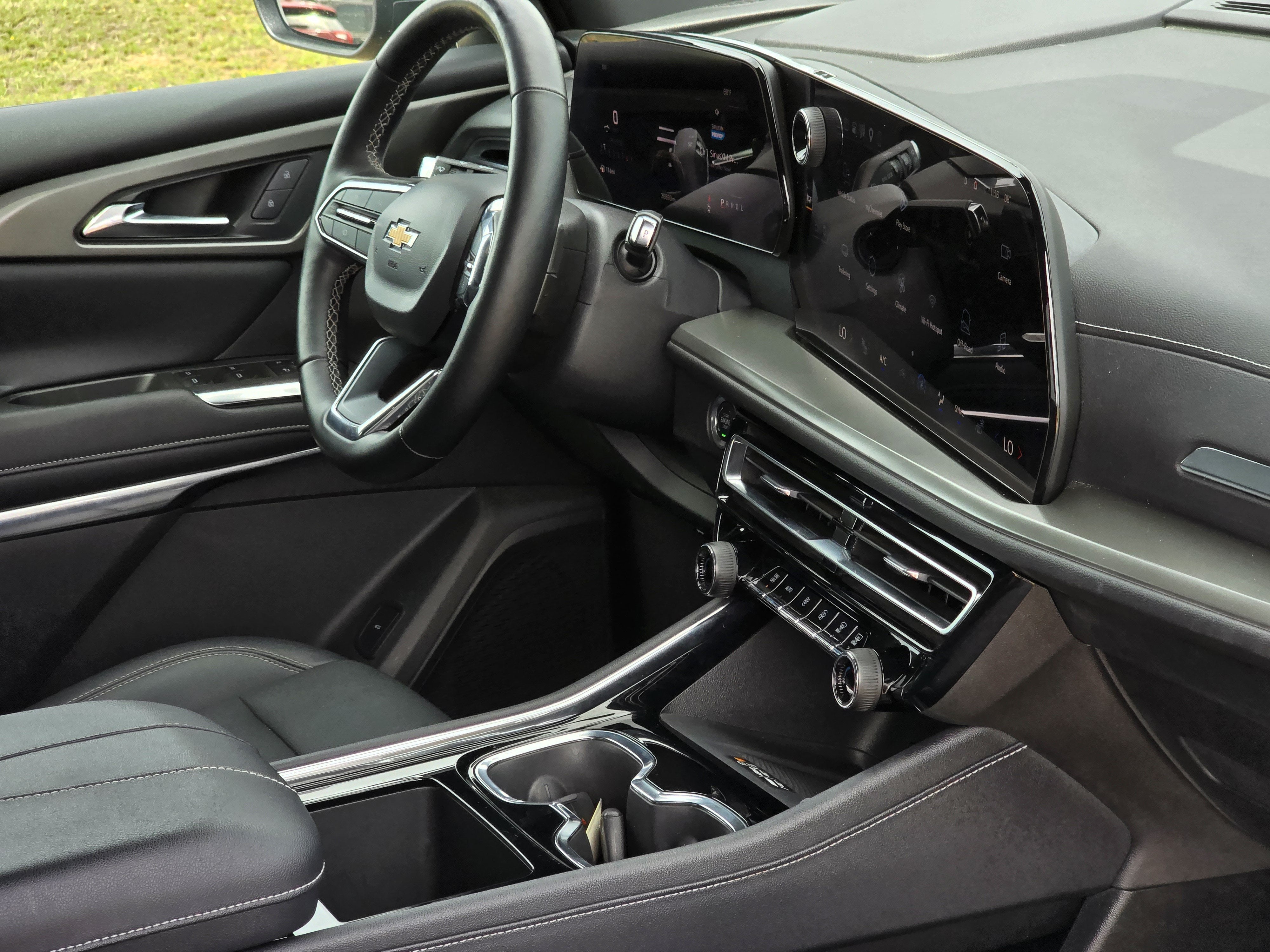2025 Chevrolet Traverse FWD LT