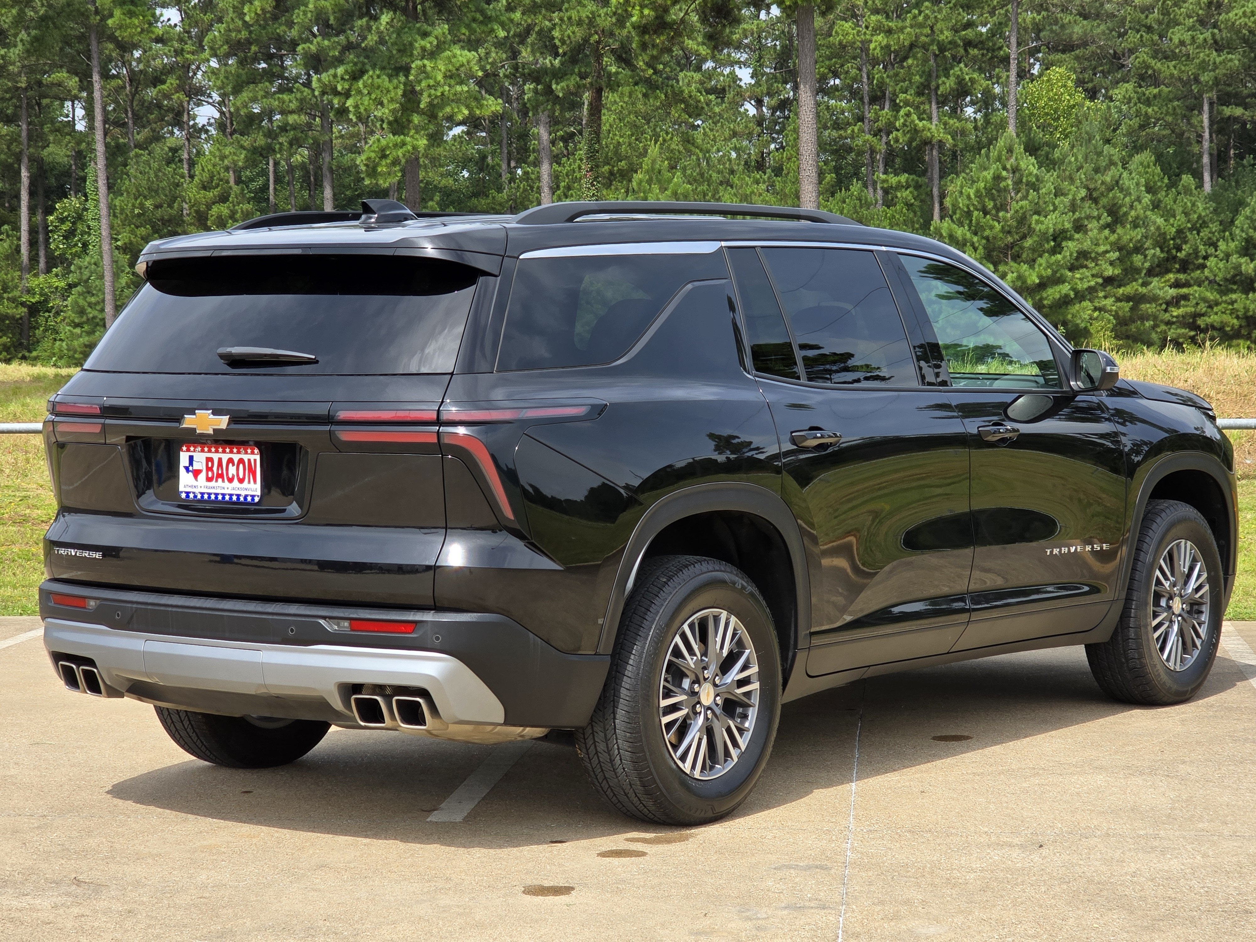 2025 Chevrolet Traverse FWD LT