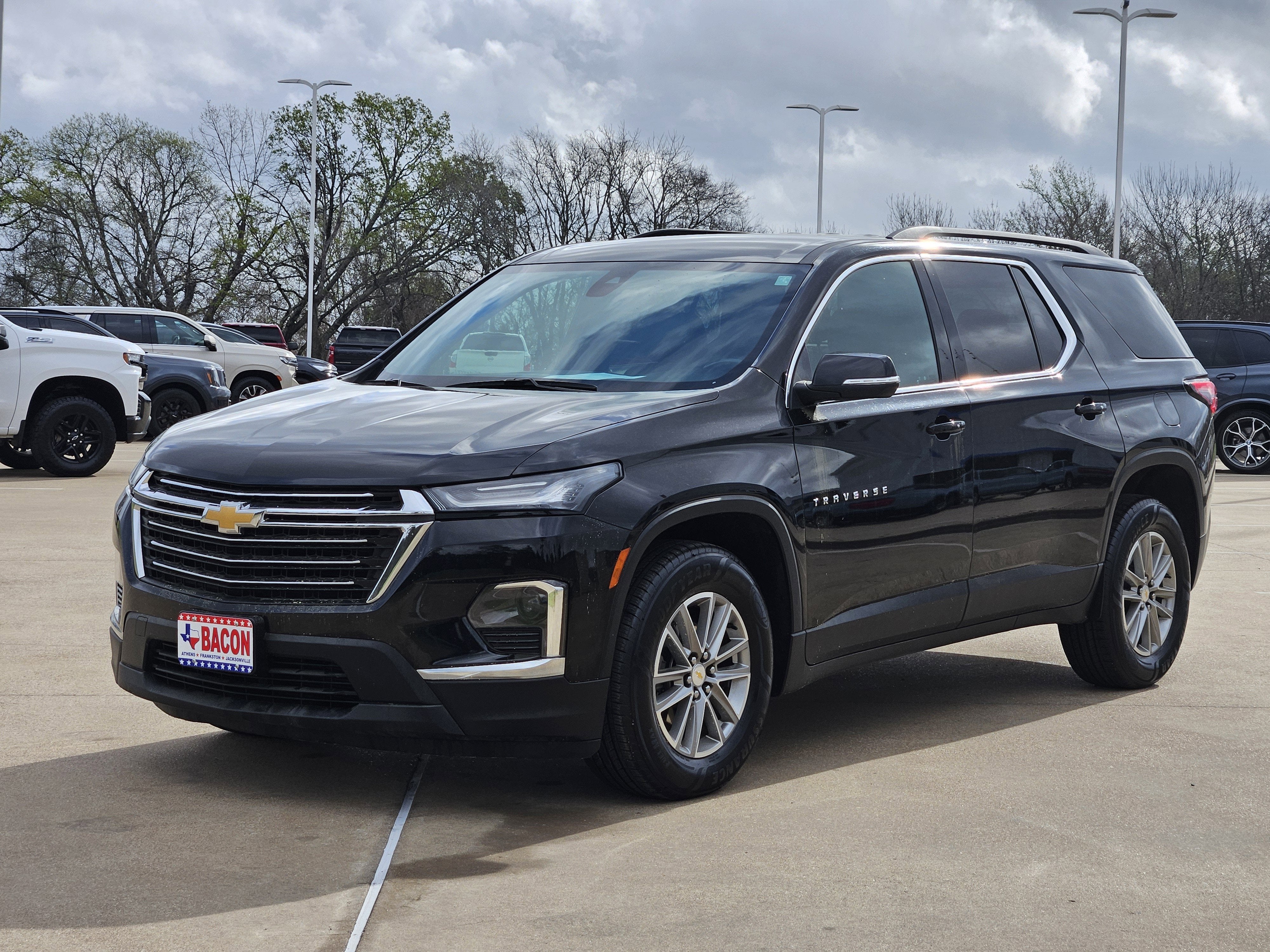 2022 Chevrolet Traverse LT Leather