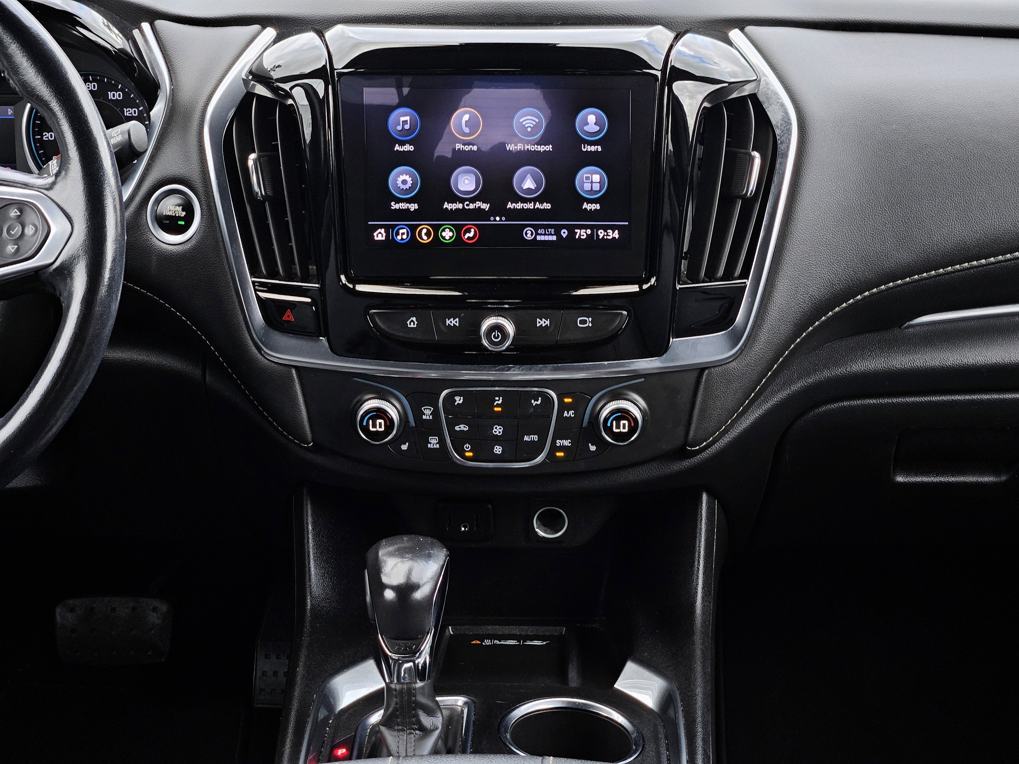 2022 Chevrolet Traverse LT Leather