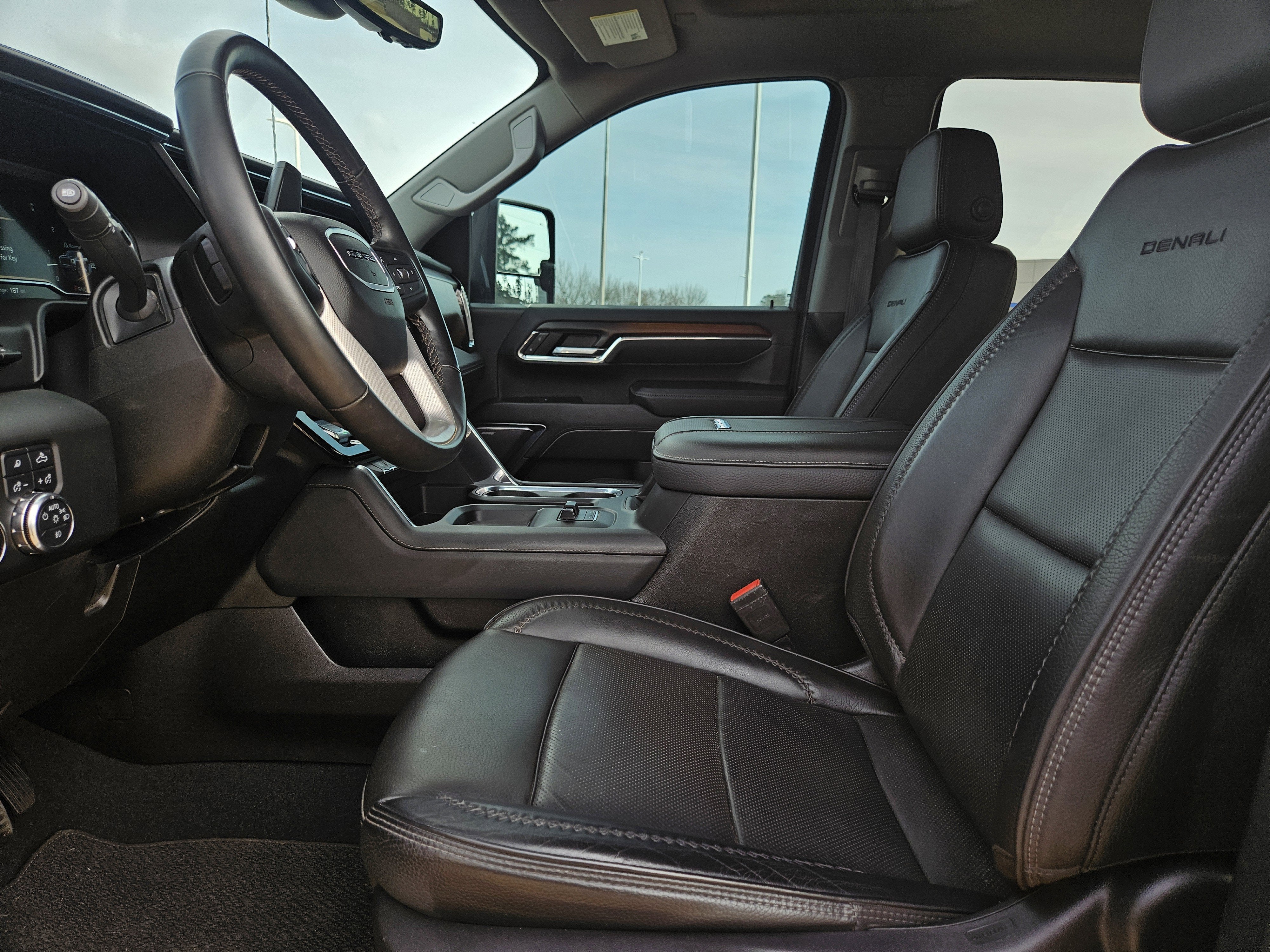 2024 GMC Sierra 2500HD Denali