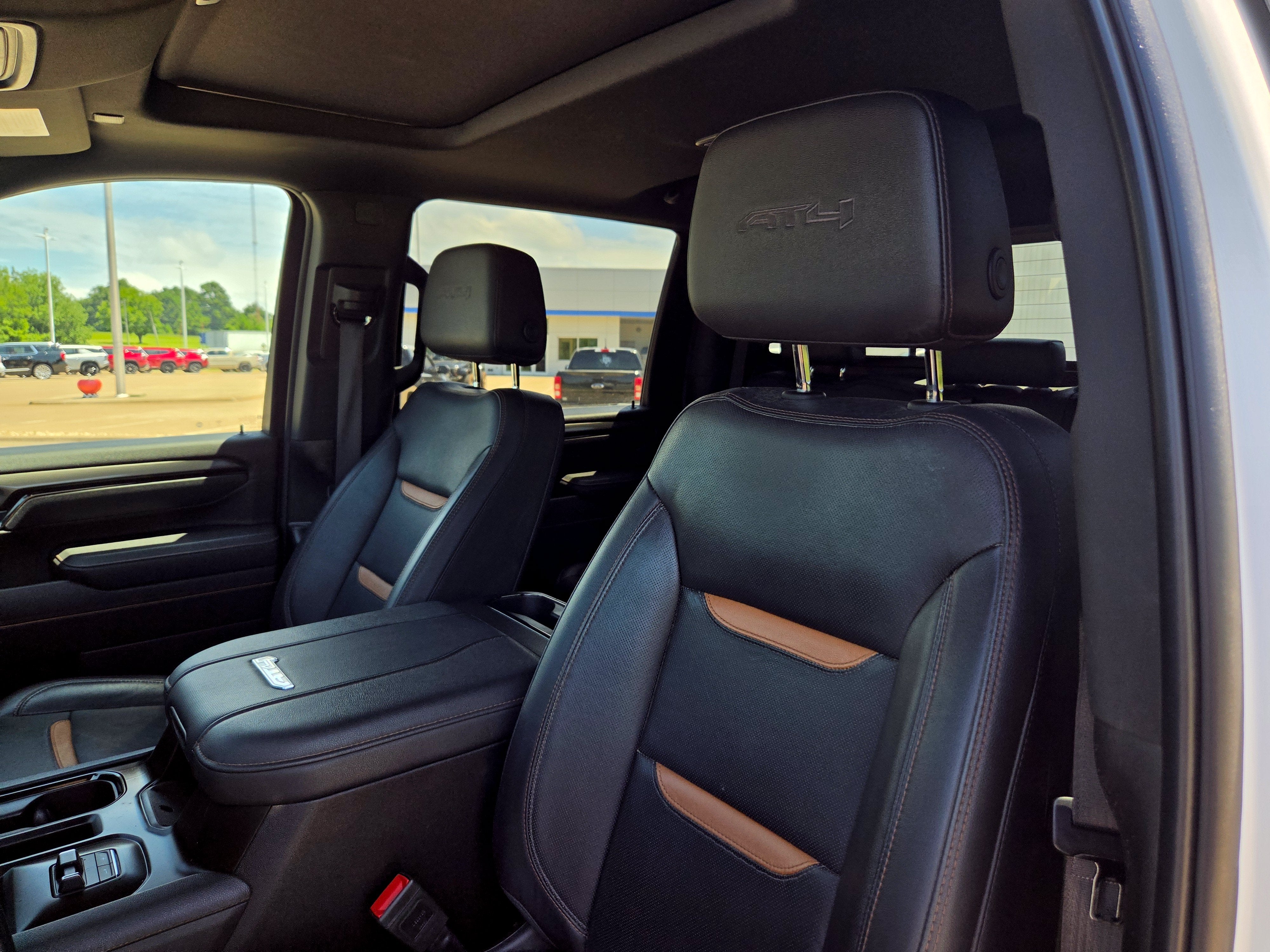 2025 GMC Sierra 2500HD AT4