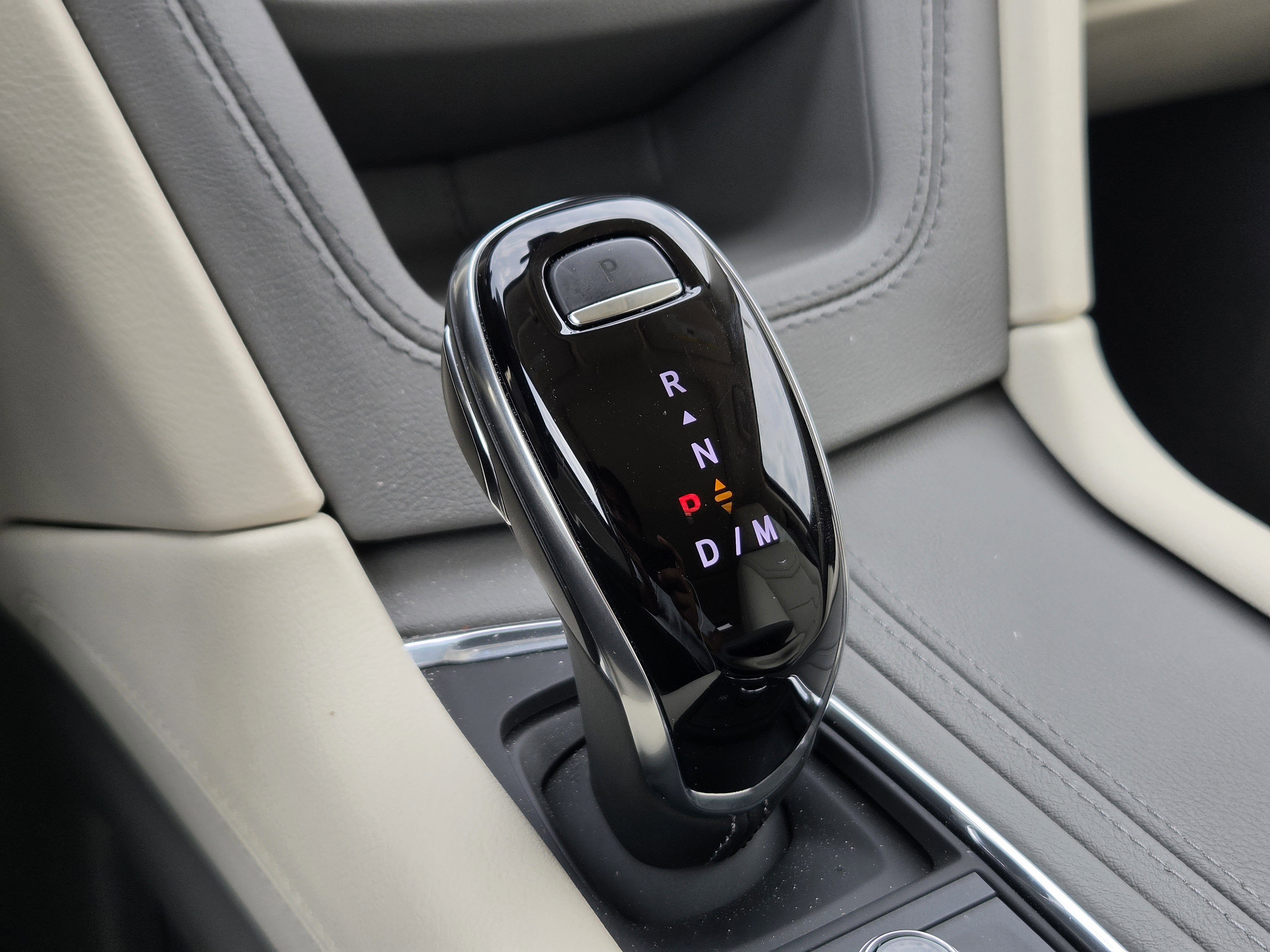 2024 Cadillac XT5 FWD Premium Luxury