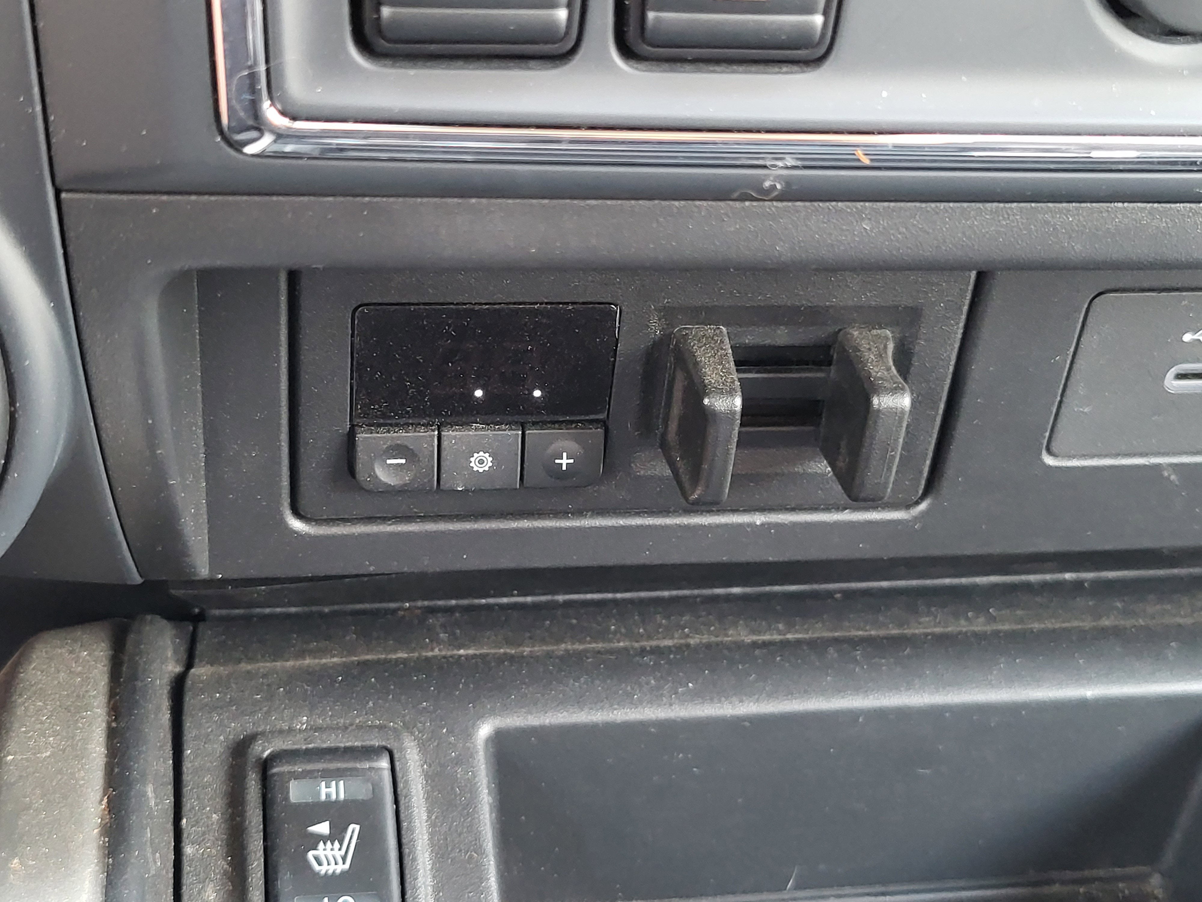 2024 Nissan Titan XD SV