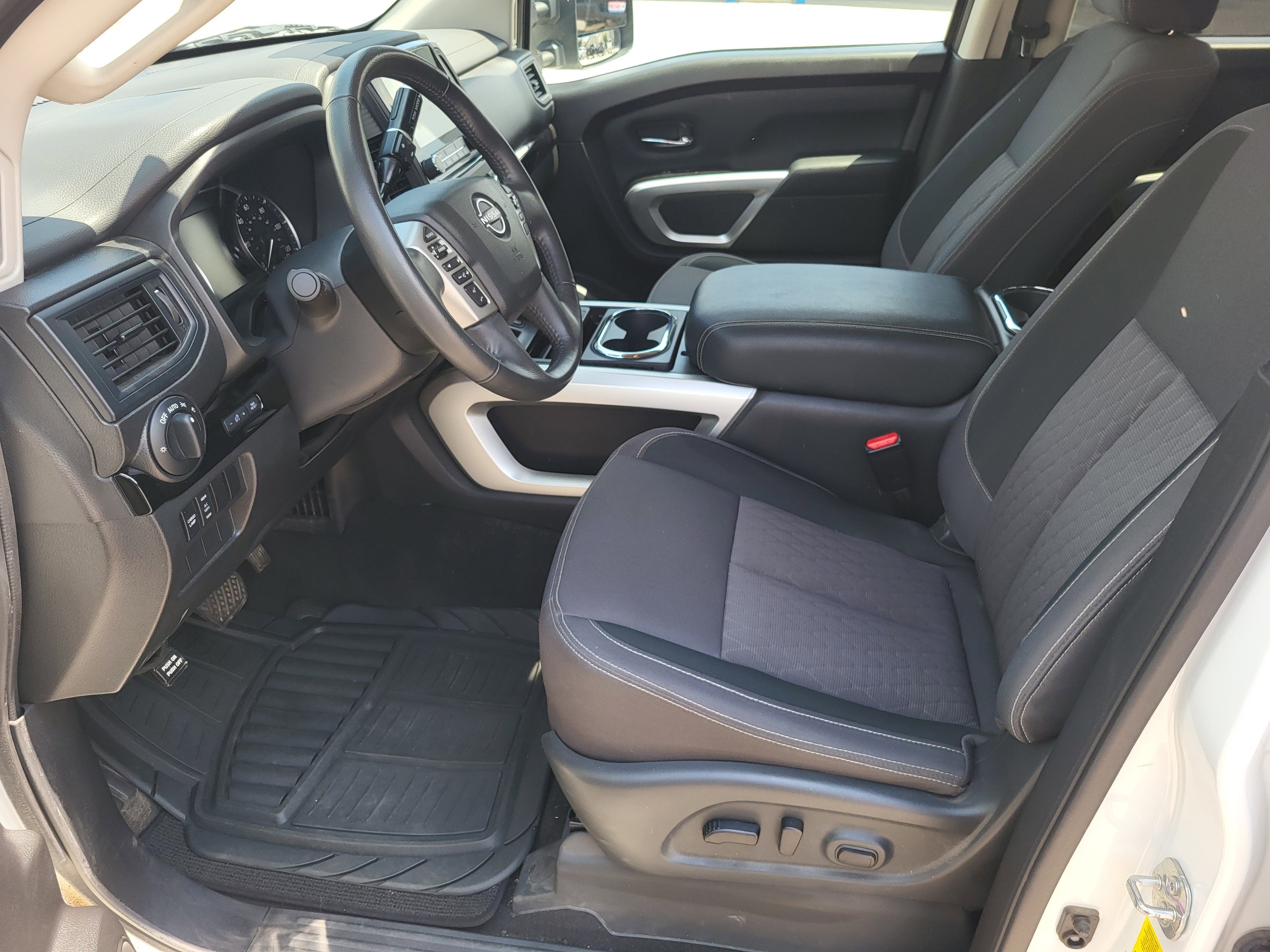 2024 Nissan Titan XD SV