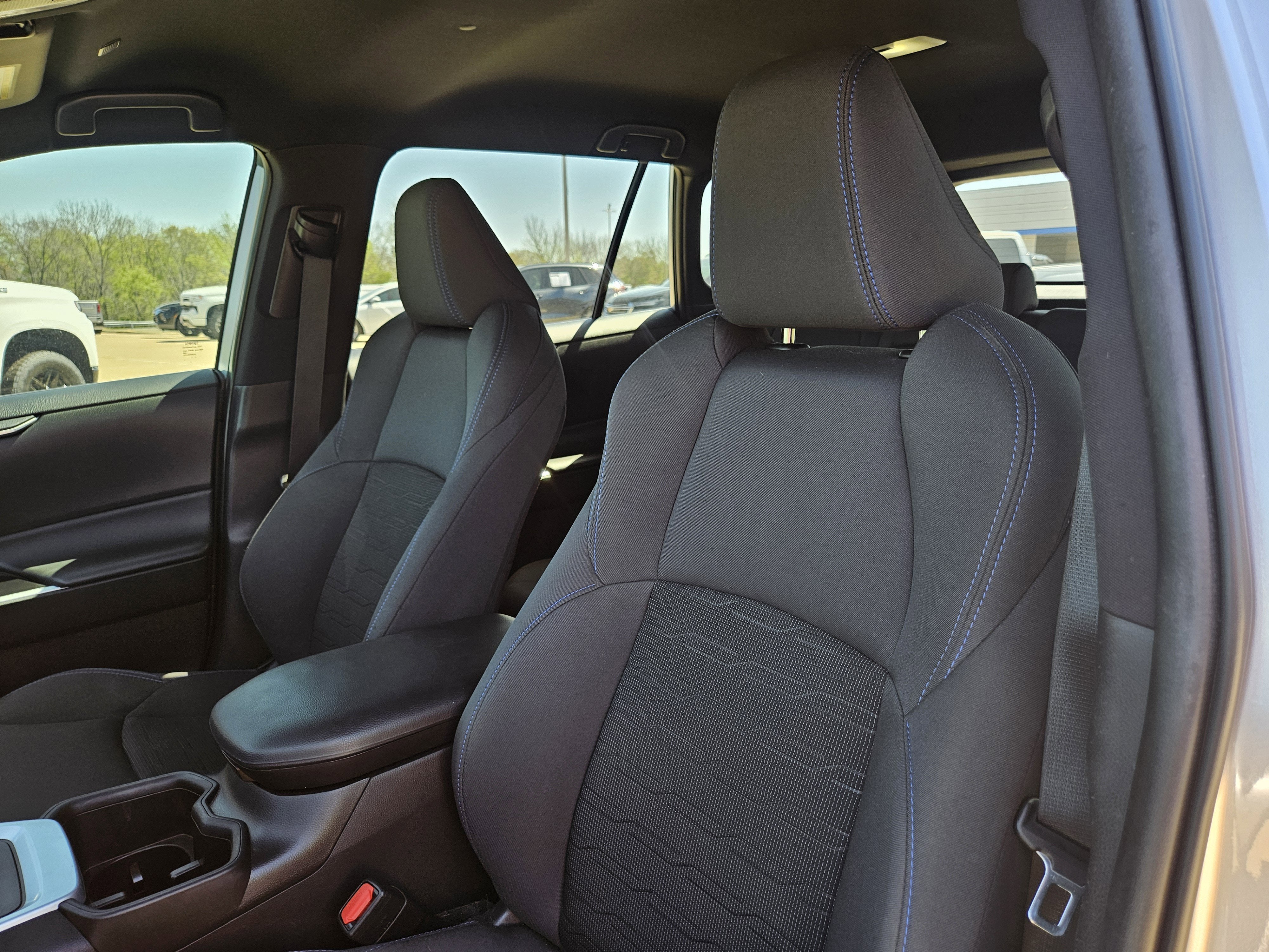 2023 Toyota RAV4 Hybrid SE