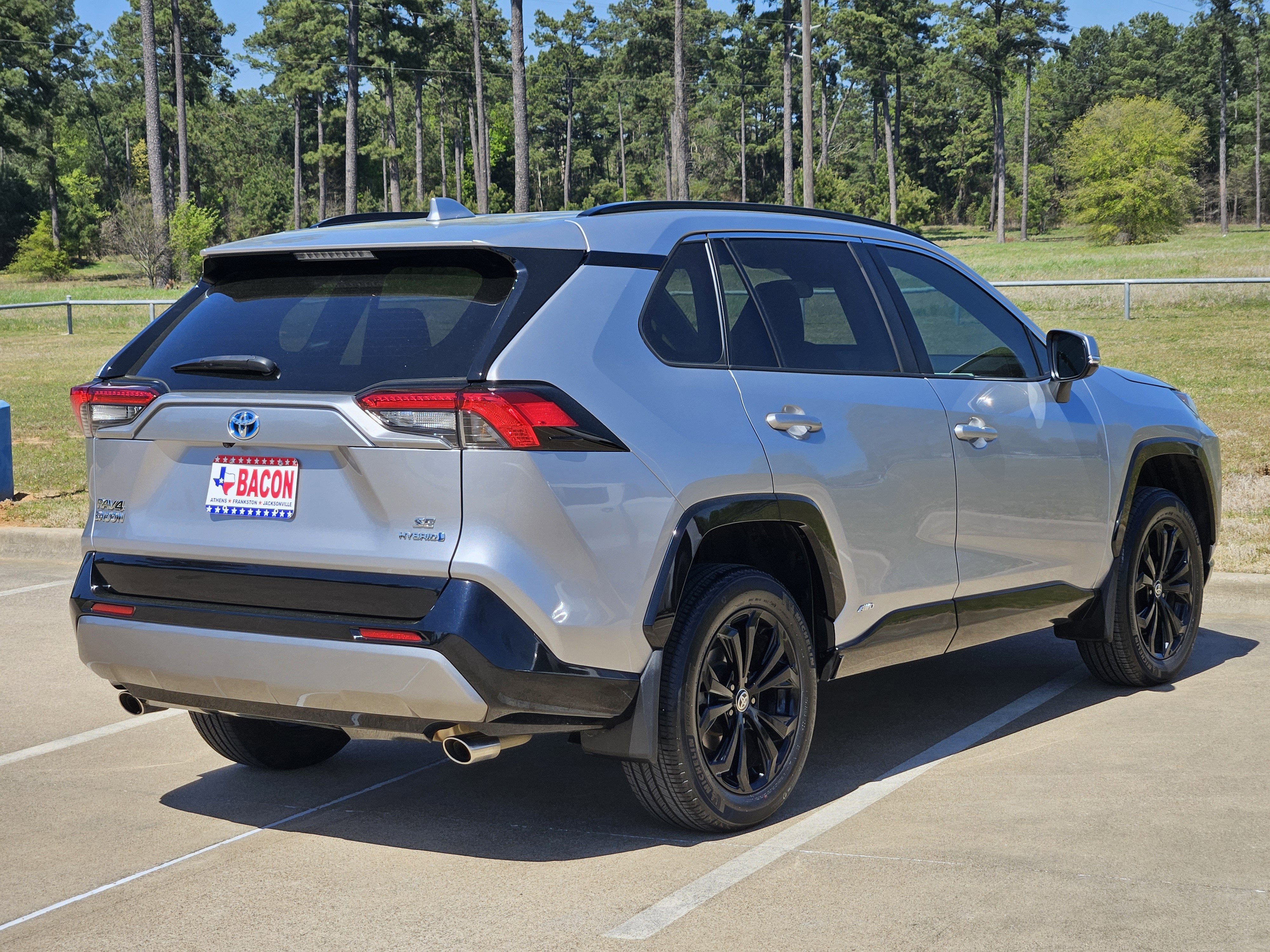 2023 Toyota RAV4 Hybrid SE