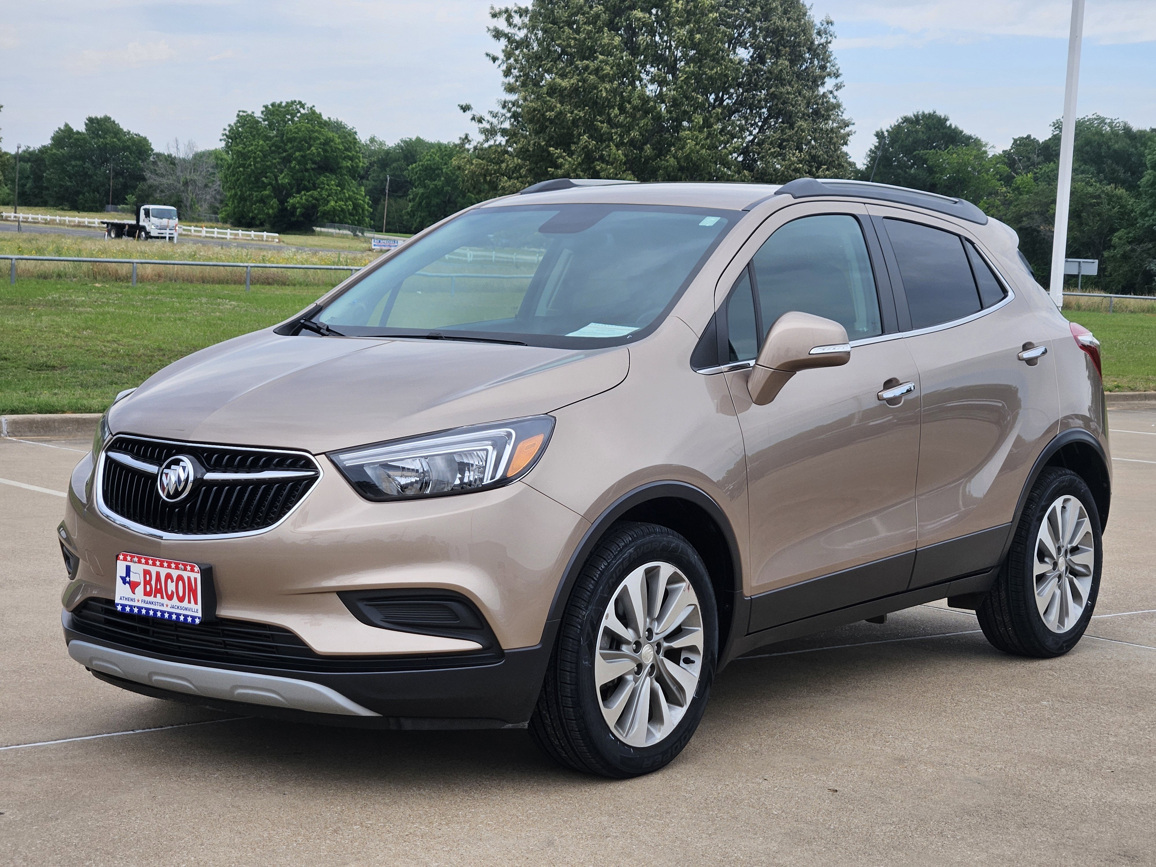 2018 Buick Encore Preferred's photo